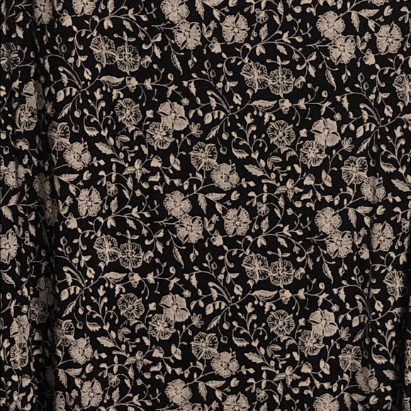 Old Navy Floral Tank Top - Picture 2 of 3